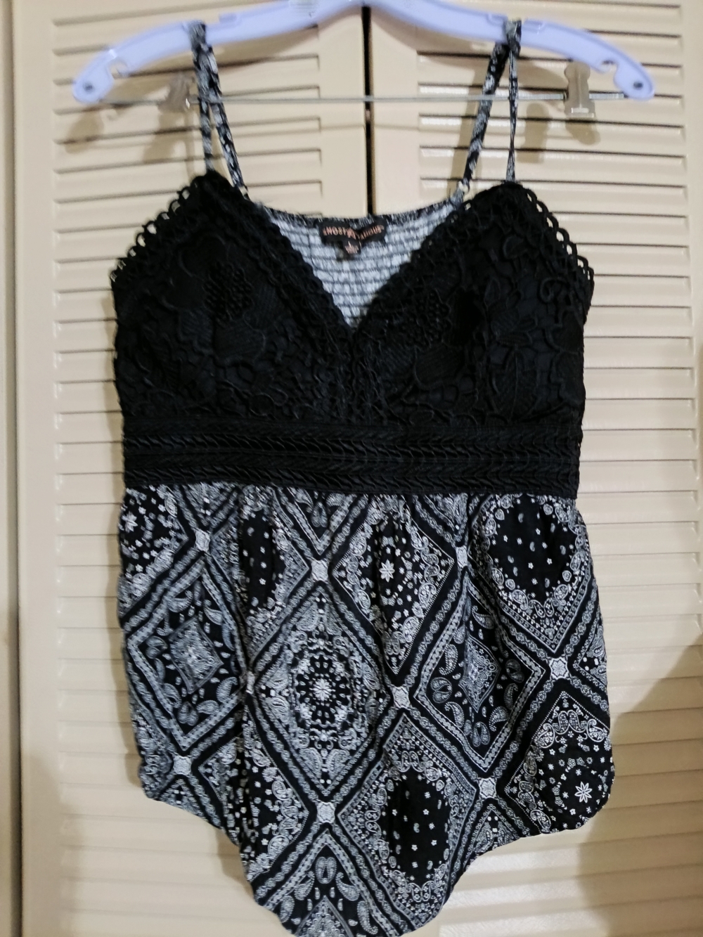 Almost Famous Black Lace Bodice Bandana-Print Camisole